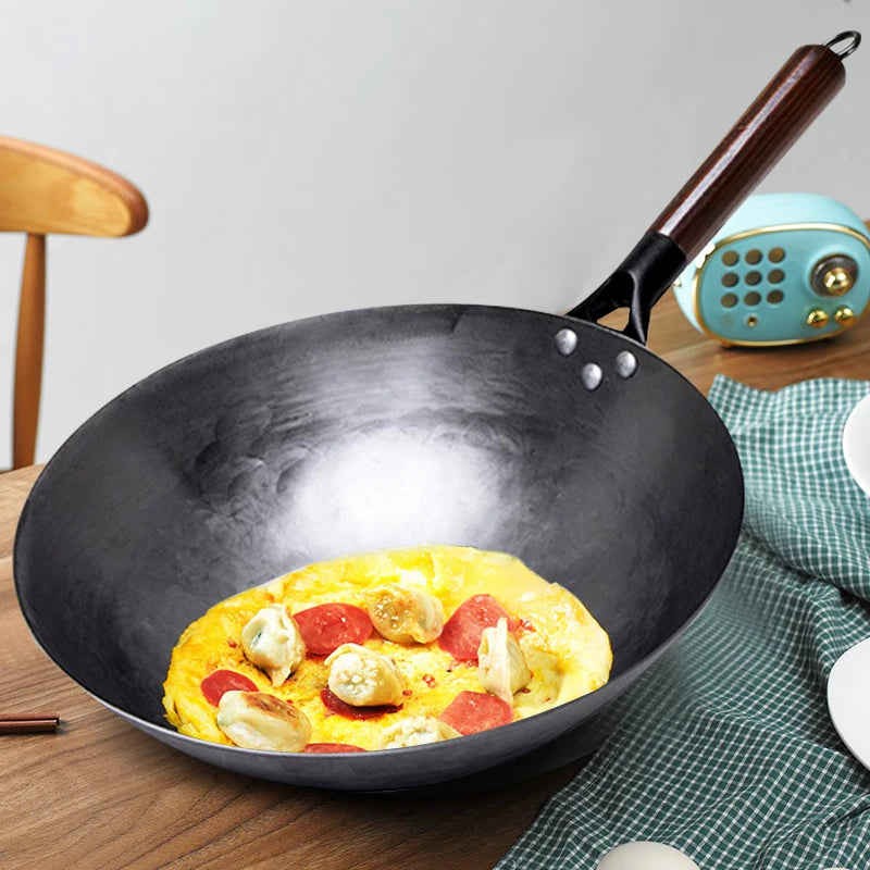 🔥 Hoge temperatuur gesmeed ijzeren wok – Duurzaam, antiaanbak en direct klaar voor gebruik! 🍳✨