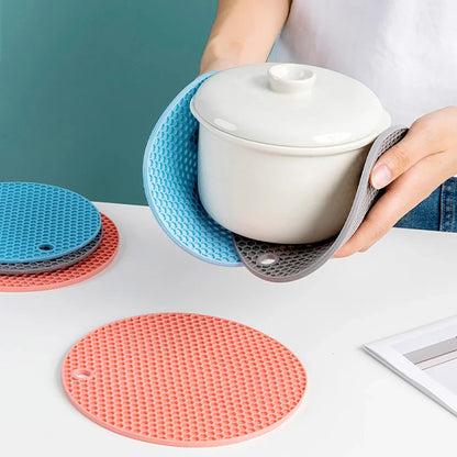 🔥 Thickened Honeycomb Silicone Insulation Pad – Modern, Safe & Multi-Purpose! 🍵✨